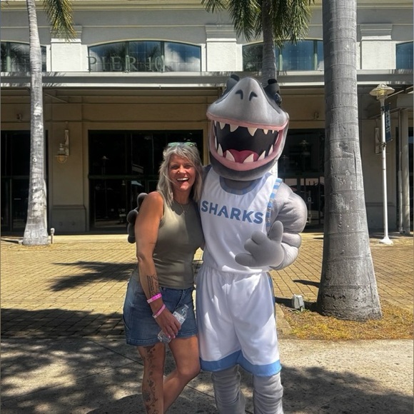 Meet your Posher, Reina - Picture 5 of 9